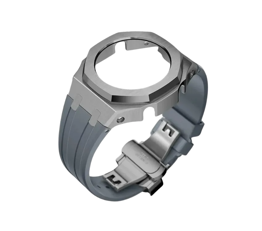 Bracelet de montre avec une lunette octogonale en acier inoxydable argenté et un bracelet en silicone gris clair, doté d'une boucle déployante argentée pour un style moderne et sophistiqué.