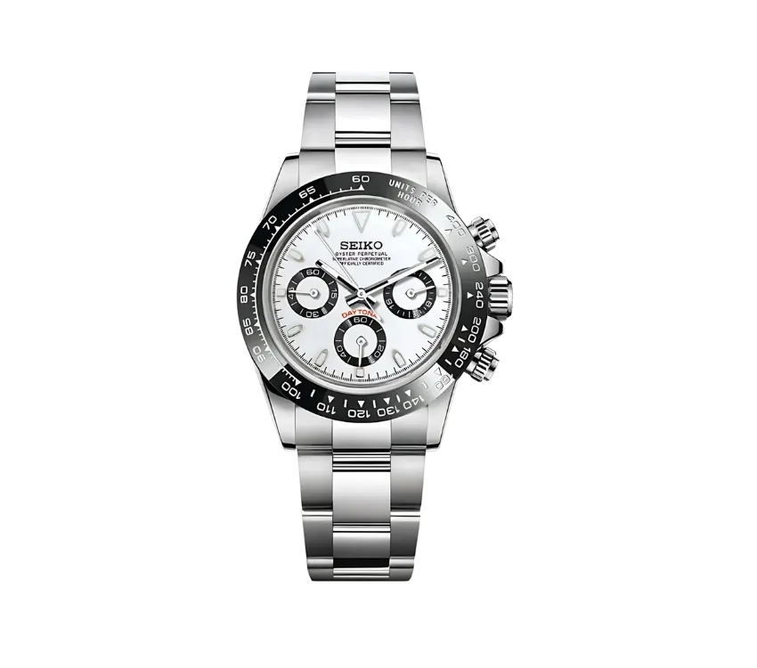 Montre Seiko chronographe avec cadran blanc nacré, trois sous-cadrans noirs, lunette noire graduée et bracelet en acier inoxydable. Une montre alliant sportivité et élégance pour un style polyvalent.