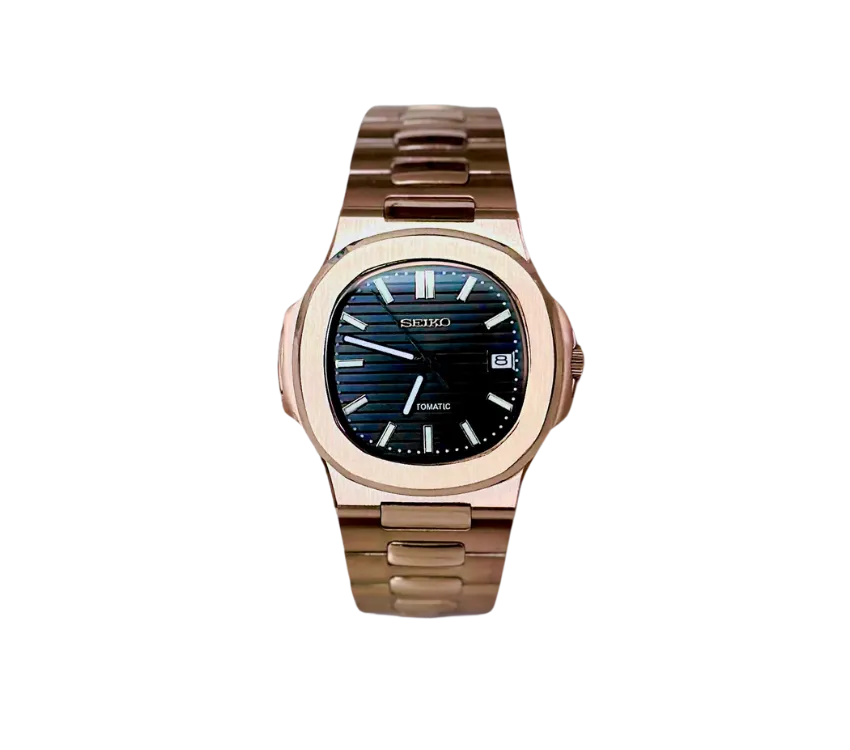 Montre Seiko automatique avec cadran noir texturé, boîtier et bracelet en finition or rose.