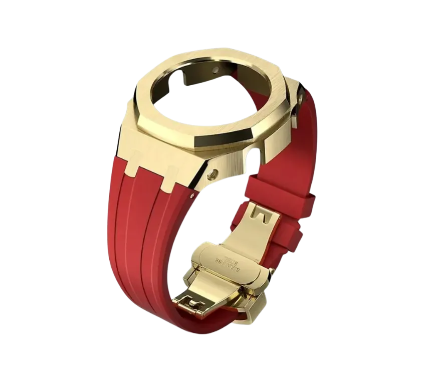 Bracelet de montre en silicone rouge avec un boîtier doré brillant et une boucle déployante dorée, offrant un design élégant et luxueux.