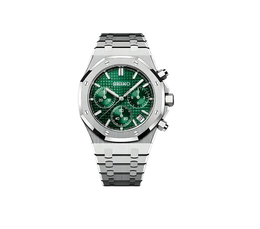 Montre Seiko chronographe avec cadran vert texturé, trois sous-cadrans fonctionnels, boîtier octogonal et bracelet en acier inoxydable. Un design audacieux et raffiné pour les amateurs d'élégance.