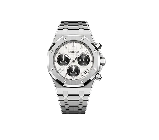 Montre Seiko chronographe avec cadran blanc texturé, trois sous-cadrans noirs contrastants, boîtier octogonal et bracelet en acier inoxydable. Une montre élégante et fonctionnelle pour un style sophistiqué.