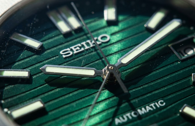 montre Seikonaut Green cadran vert émeraude